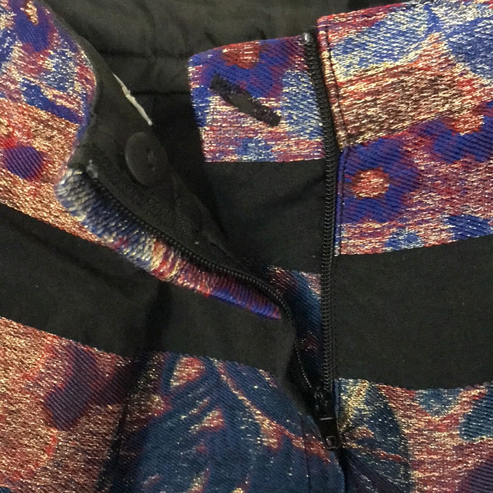 LAST CHANCE Metallic Tapestry Skirt - Picture 4 of 7